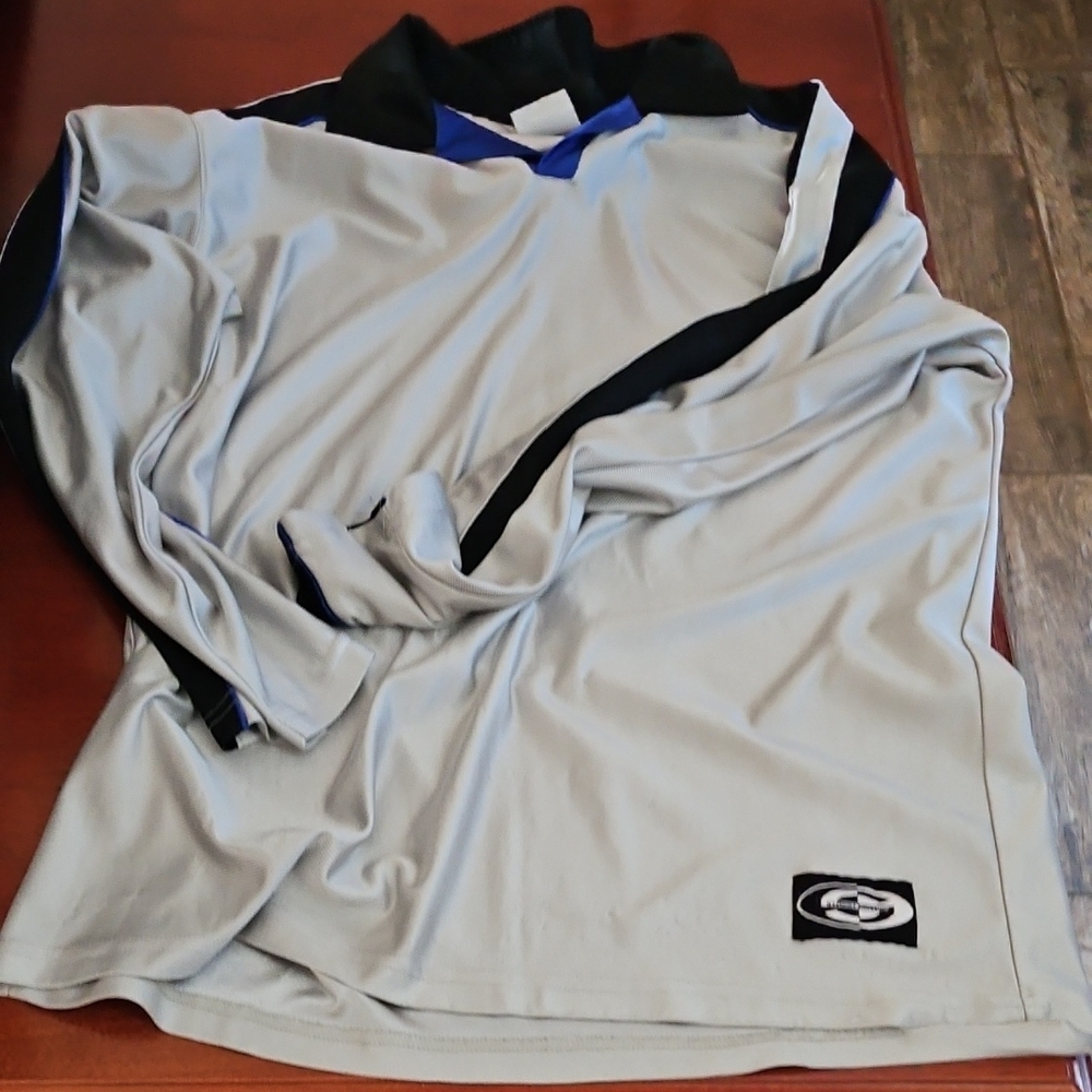 Vintahe steeet culture gray and Black Long Sleeve Shirt
